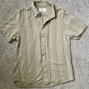 Abercrombie & Fitch Olive Green Short Sleeve Button-Down Shirt